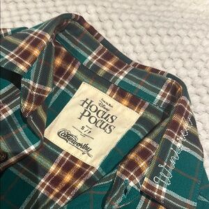 cakeworthy disney hocus pocus flannel